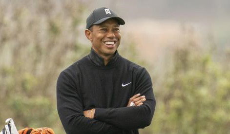 Tiger Woods with the FILTHIEST DIVOTS you will ever see in your life!